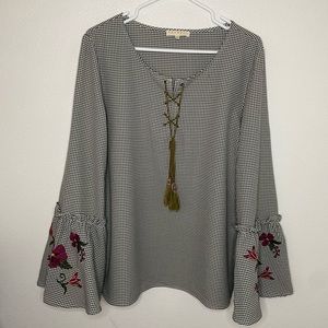 Promesa | peasant blouse | embroidered sleeves | Large